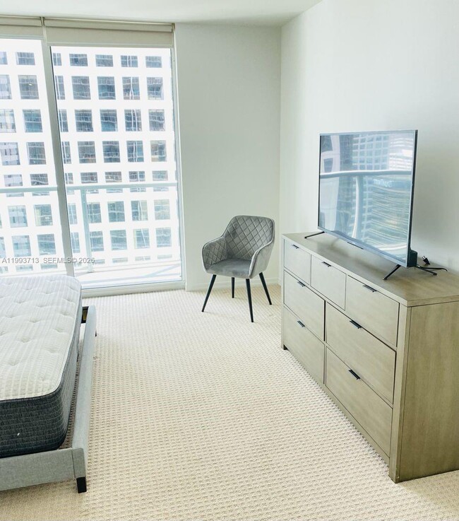 Building Photo - 500 Brickell Ave