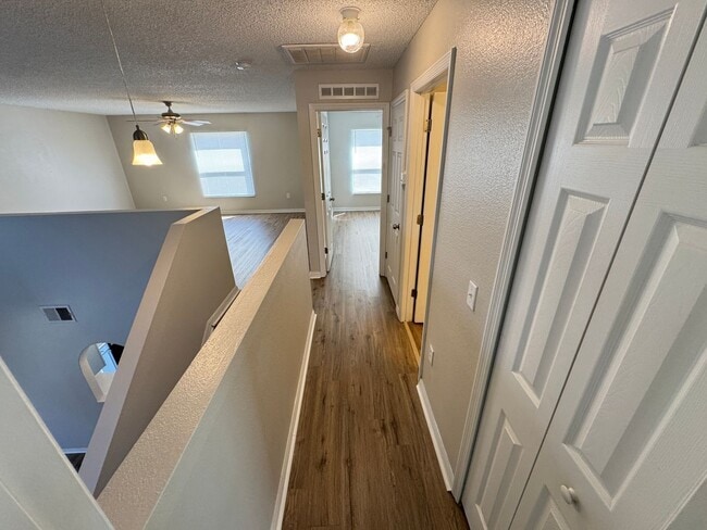 Building Photo - Spacious 4-Bedroom Home with 3 Full Baths in Whispering Trails – Pet Friendly!