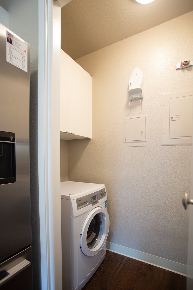 Washer/Dryer - 202 Shoreline Ct