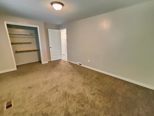 Building Photo - 1121 W 2200 N