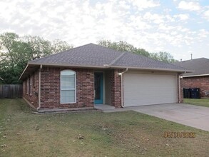 Building Photo - 512 Choctaw Gate Dr