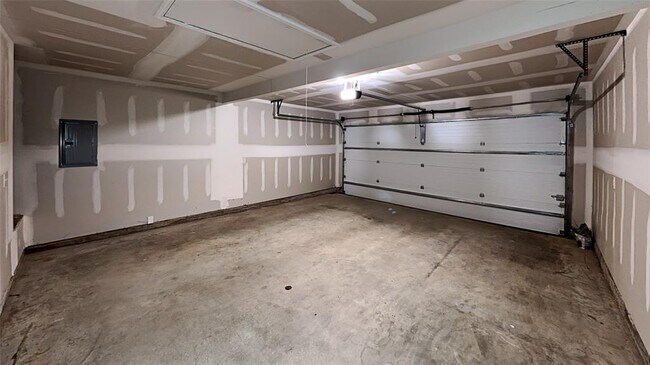 Building Photo - 5220 Mac Rd