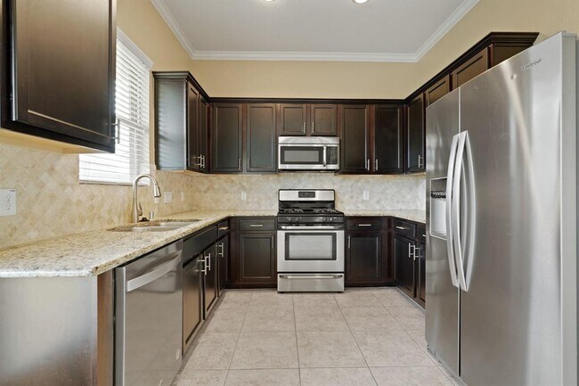 Building Photo - 13839 Rosemere Ln