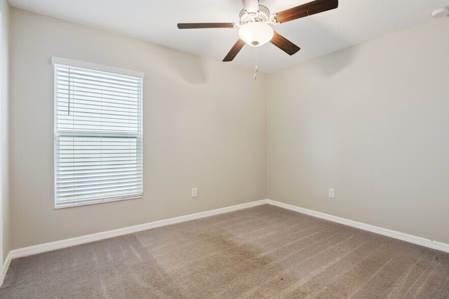 Building Photo - 5436 Blue Azure Dr