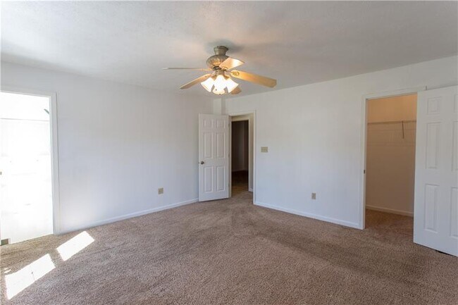 Building Photo - 3304 Timberglen Dr