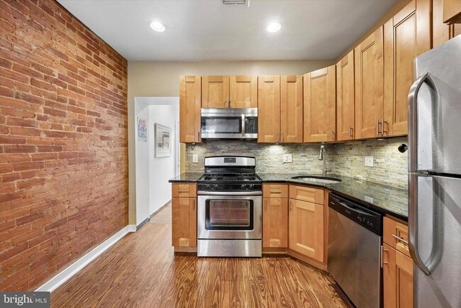 Building Photo - 2663 Martha St