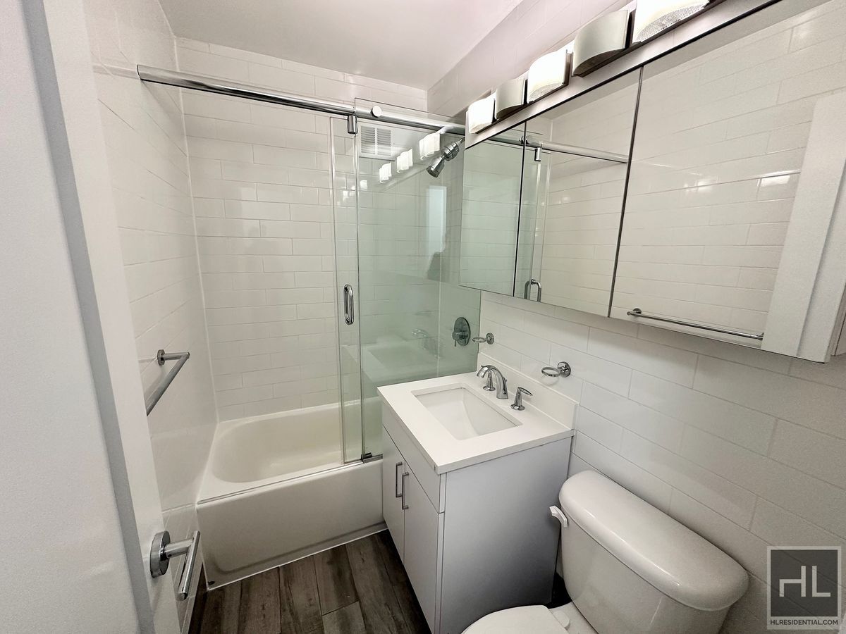 Building Photo - EAST 35 STREET