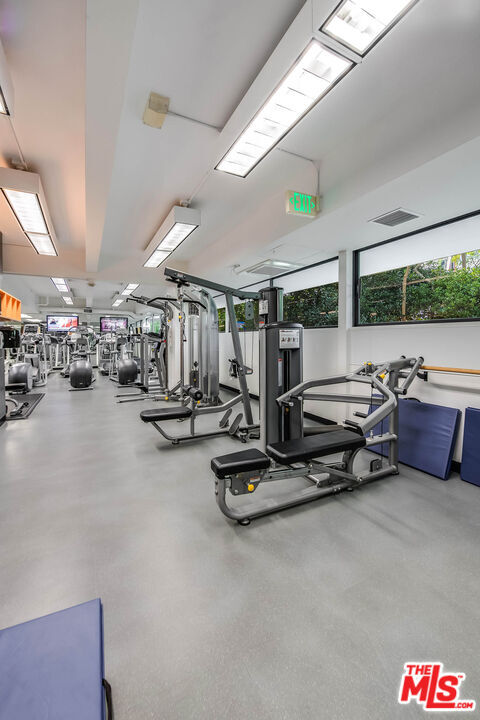 Building Photo - 2222 Ave of the Stars