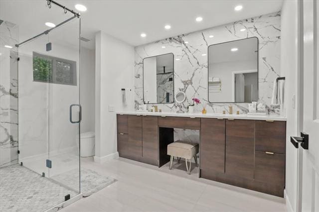 Building Photo - 1916 Shorewood Dr