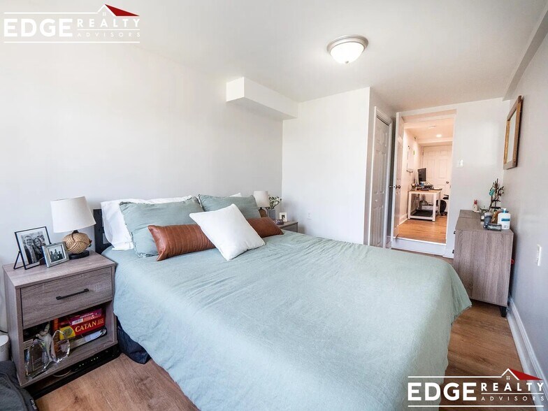 Building Photo - 171 Lexington St