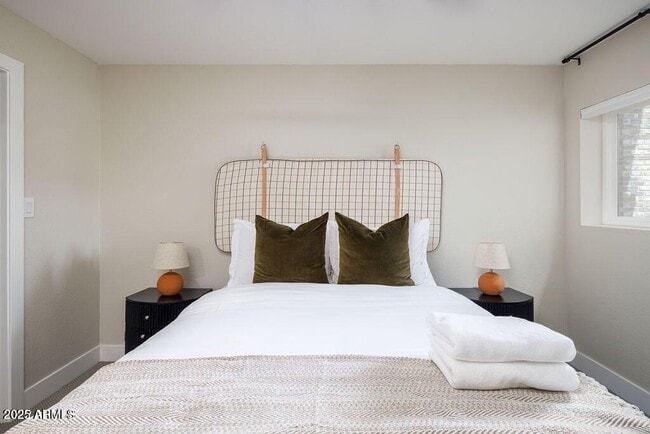 Building Photo - 6174 E Janice Wy