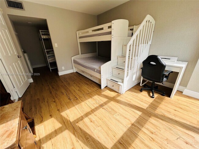 Building Photo - 17021 N Bay Rd