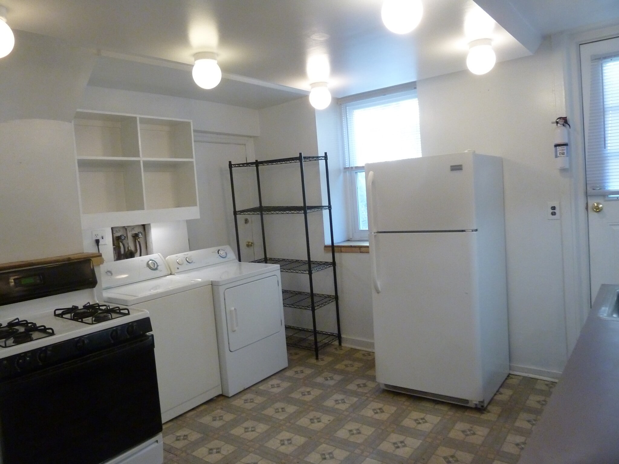 Building Photo - 4427 Silverwood St