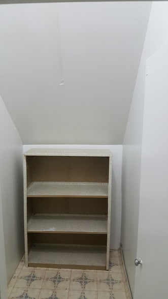 Storage Rm - 305 N Palm Ave