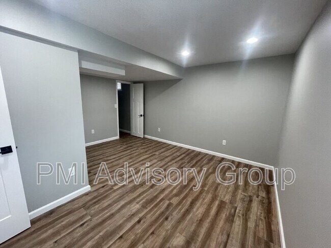 Building Photo - 7416 SW 27th St