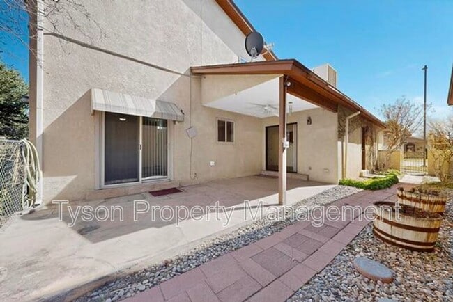 Building Photo - 10713 Towne Park Dr NE