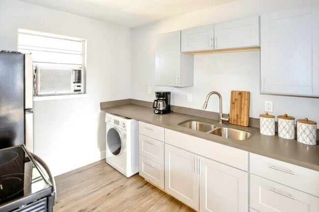 Building Photo - 2032 Stouts Rd