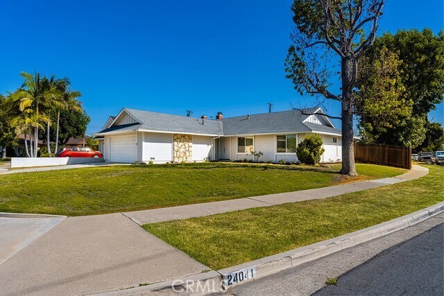 Building Photo - 24041 Gemwood Dr