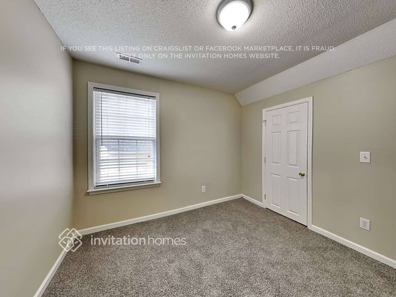 Building Photo - 526 Crossview Ln