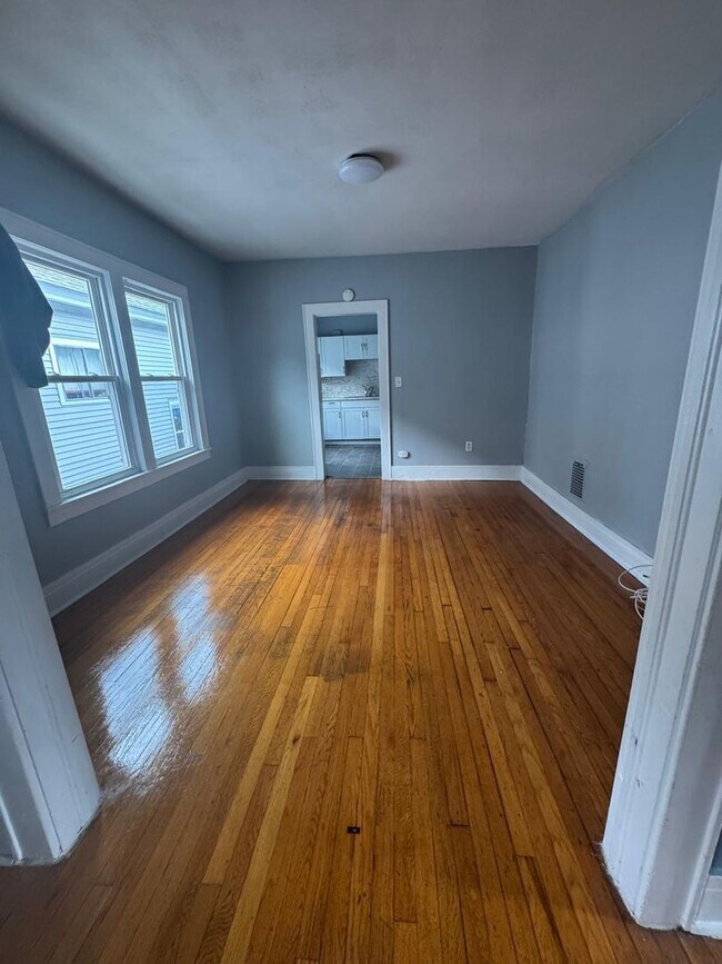 Building Photo - Eastwood Charmer – Updated 3-Bedroom with ...