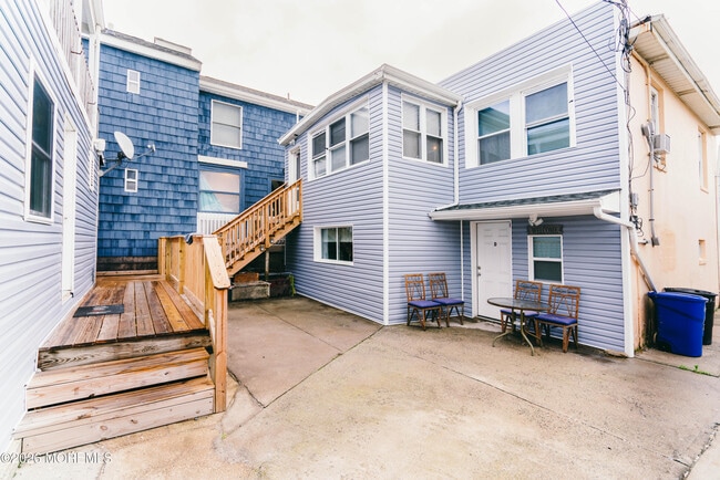 Building Photo - 13 Decatur Ave