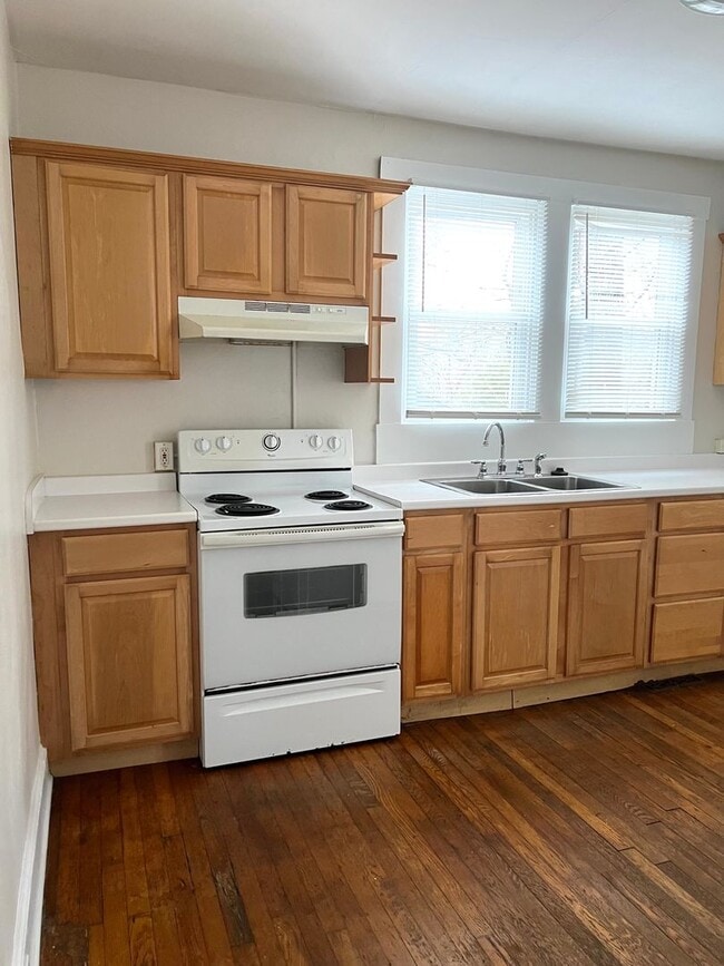 Building Photo - Enka Village Home for rent. 2 bedroom/1 ba...