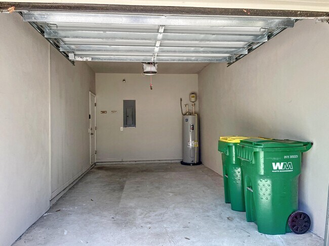 Building Photo - 3748 Chambers Ln