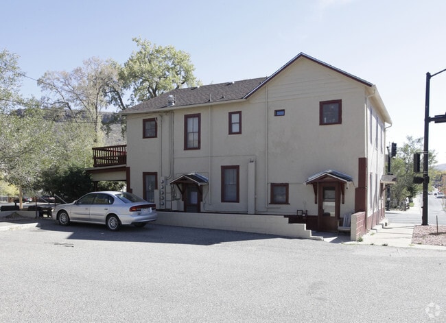 Building Photo - 510 10th St