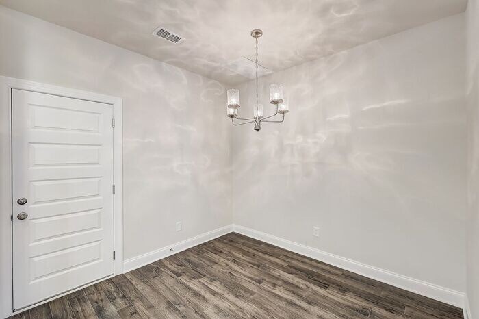 Building Photo - 1001 Lifford Ln