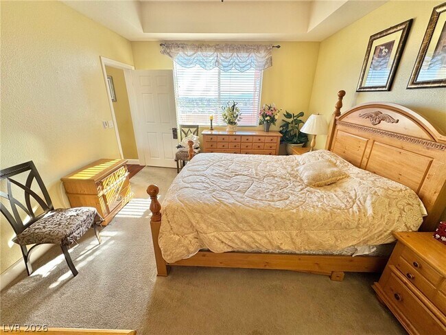 Building Photo - 55 E Agate Ave