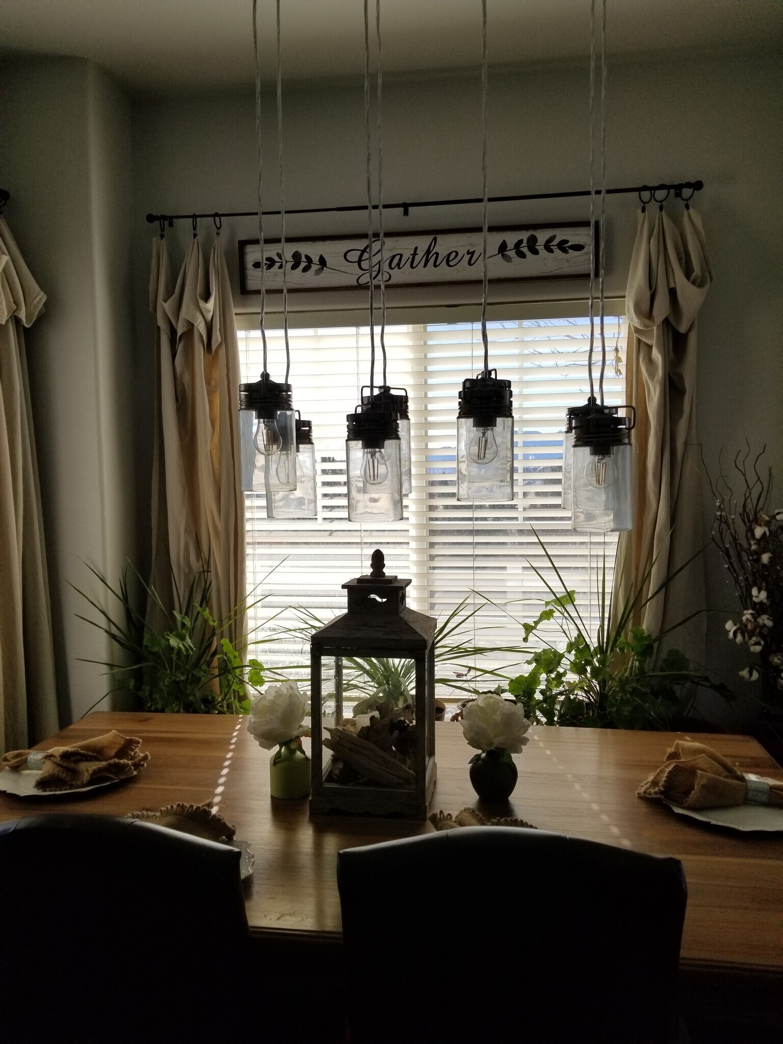 Lots of natural light - 6964 ASH CREEK HTS