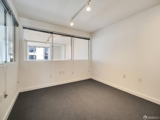 Building Photo - 52 Rausch St