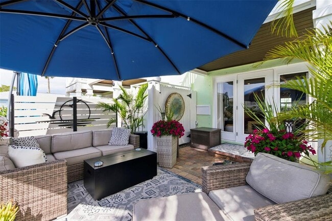 Building Photo - 4751 Coquina Key Dr SE