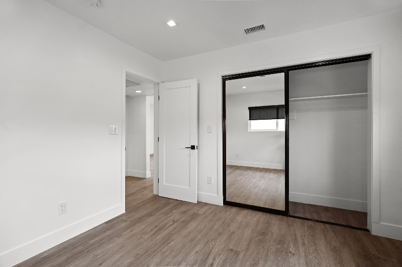 Building Photo - 701 N Hill Pl