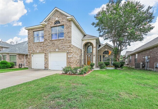 Building Photo - 5825 Fathom Dr