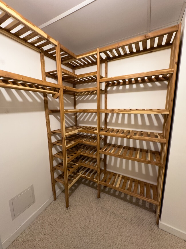 Building Photo - 701 W Jackson Blvd