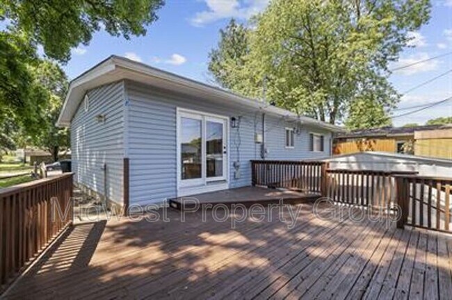 Building Photo - 925 Gonzaga Ln