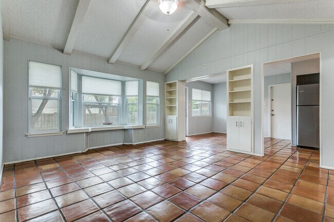 Building Photo - 9515 Reece Dr