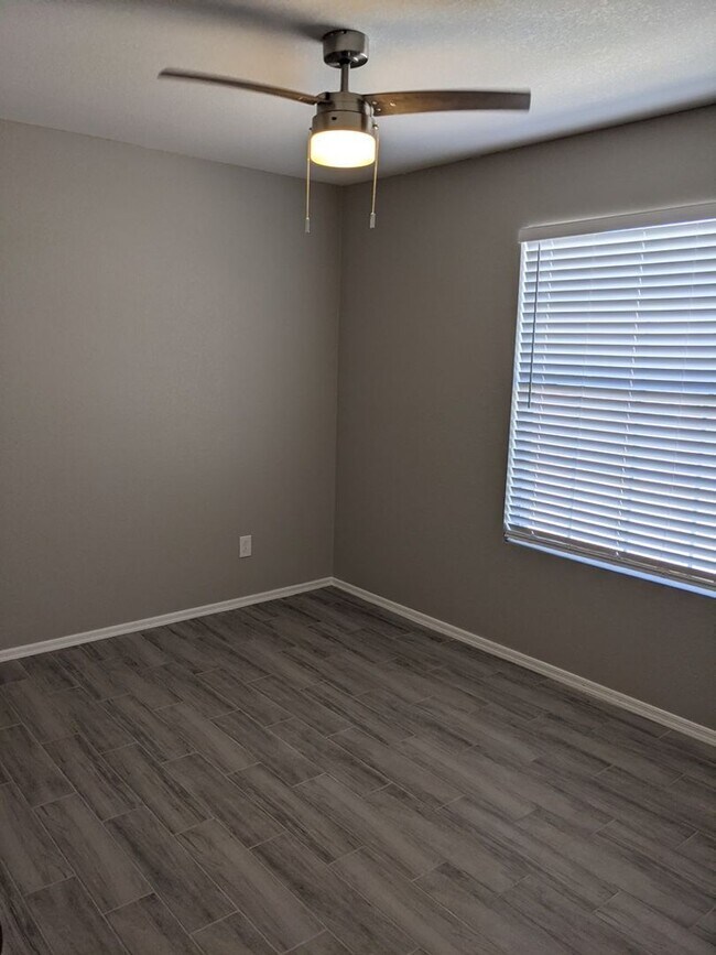 Building Photo - 7231 W Sierra St