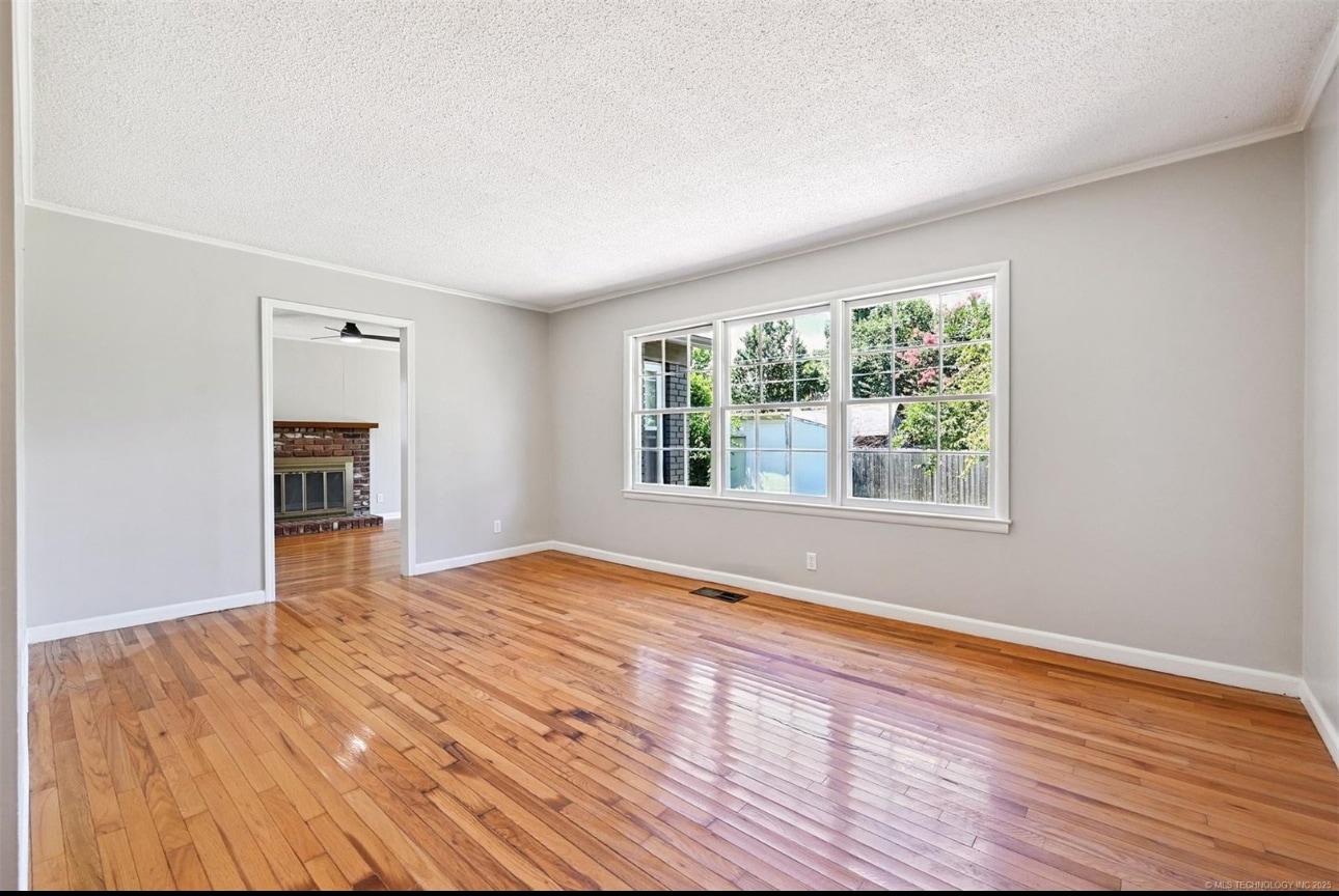 Building Photo - 4643 E 59th St