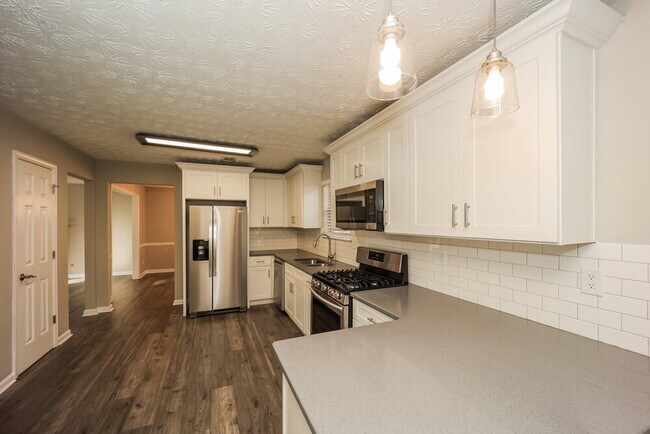 Building Photo - 5476 Perching Pl