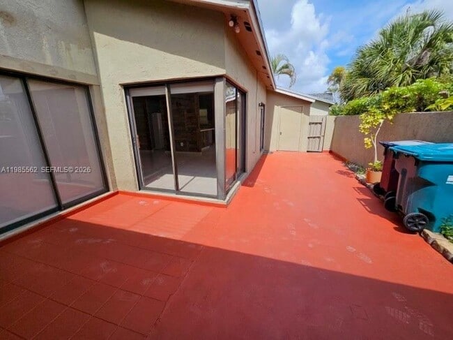 Building Photo - 6706 SW 152nd Ct