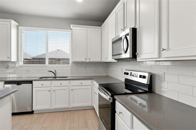 Building Photo - 944 Ravenwood Ln