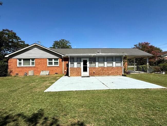 Building Photo - 6441 Kincross Ave