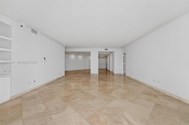 Building Photo - 808 Brickell Key Dr