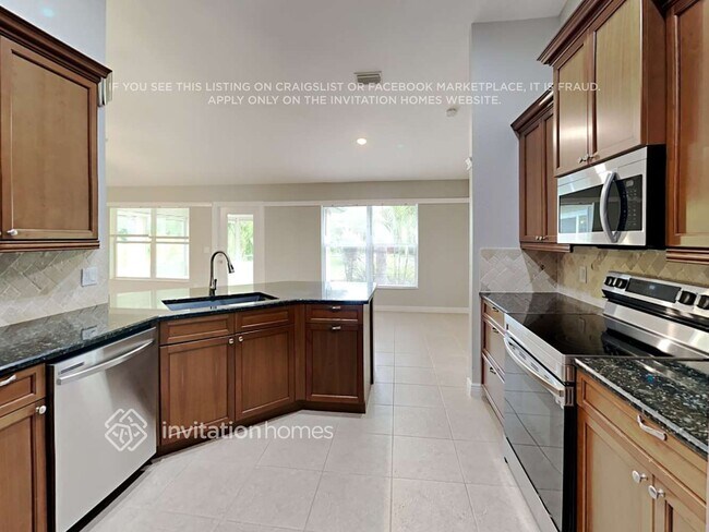 Building Photo - 433 Japura St