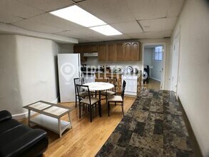 Building Photo - 3 bedroom in Boston MA 02215