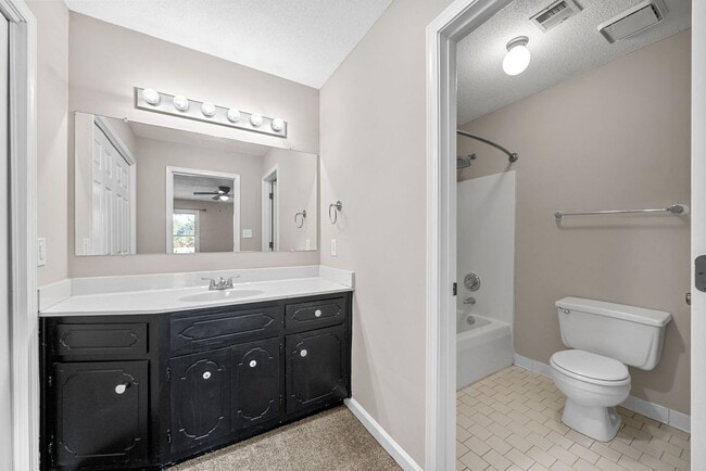 Building Photo - 3 Bedroom Home In Meadowbrook Subdivision For Rent!