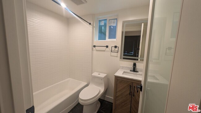 Building Photo - 1125 Lodi Pl