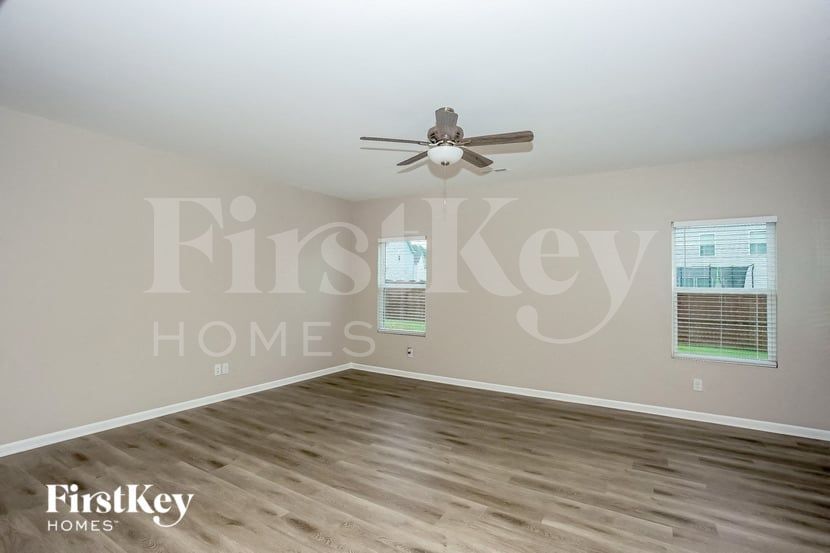 Building Photo - 12515 Gotland Rd